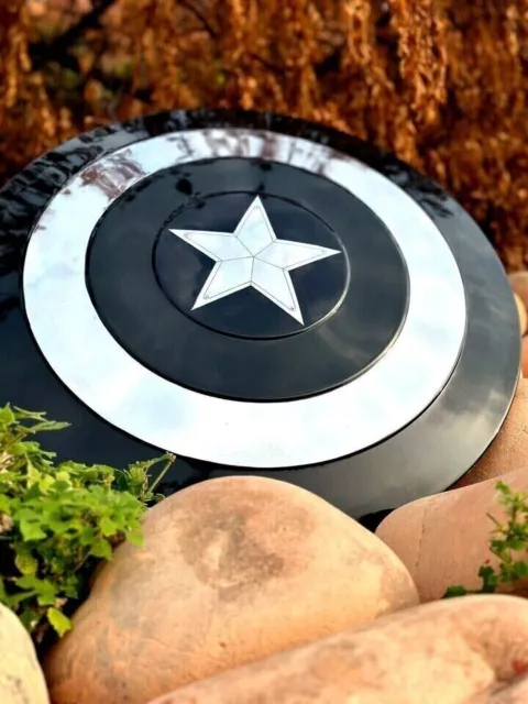 Legends Captain America Marvel Avengers 22" Black Shield Réplique...