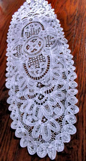 Vintage 36" Oval White Table Runner Handmade Battenberg & Needle Lace