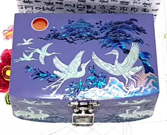 Korean Mother of Pearl Inlaid & Lacquered Trinket Jewellery Box Organiser