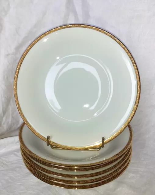 6 assiettes creuses en porcelaine de Limoges Ch. Field Haviland frise or