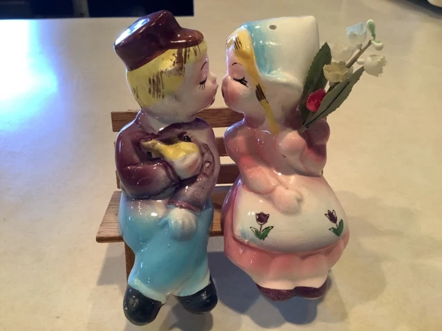 VINTAGE DUTCH BOY And Girl Kissing On Bench Salt And Pepper Shakers ...