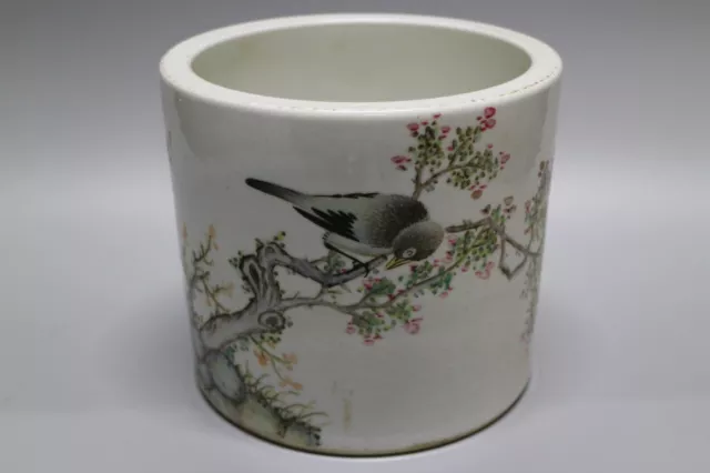 S Beautiful Chinese famille rose porcelain Brush Pot