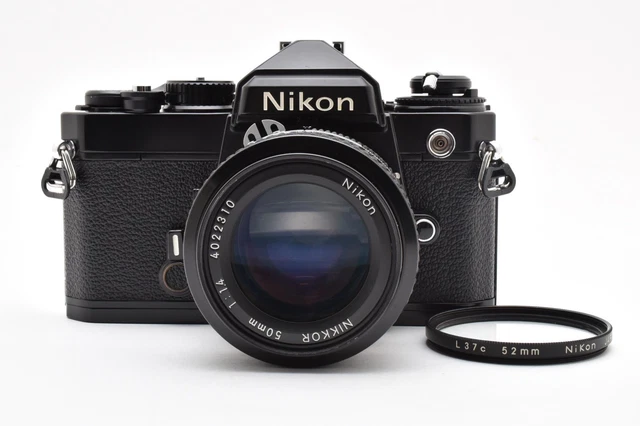 Appareil photo reflex argentique Nikon FE 35 mm noir testé au JAPON