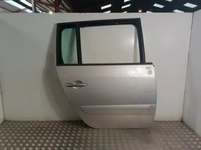 Porte arriere droit RENAULT GRAND ESPACE 4 7751476287