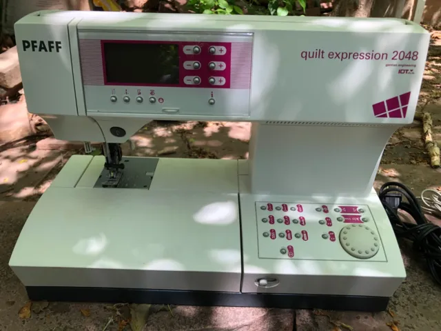 PFAFF Quilt Expressions 2048 ~  Sewing Machine