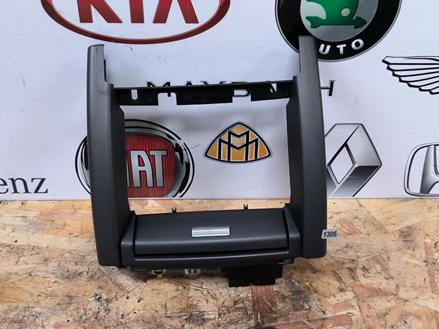 Range Rover Vogue L322 2010 Rhd Aux Prese Di Alimentazione Pannello Assetto Xvn500090 Produttore Di Apparecchiature Originali