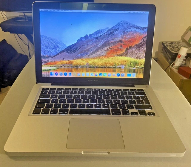 Apple MacBook Pro 13.3'' Late 2011 - 2.4Ghz Intel Core i5, 4GB RAM, 250  GB SSD
