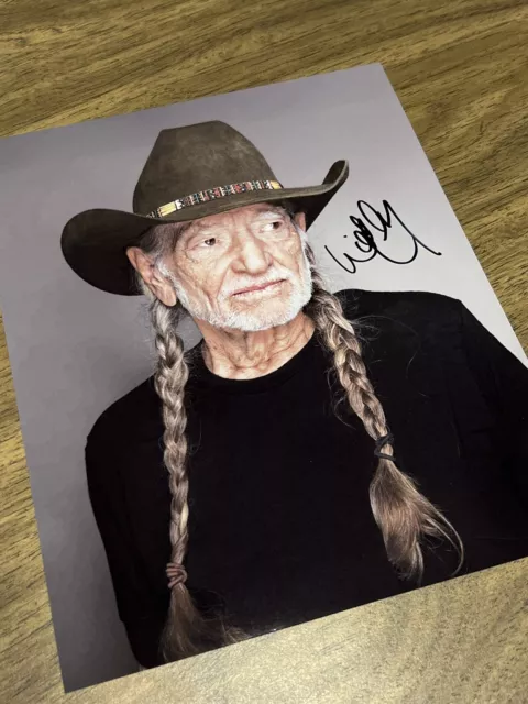 Willie Nelson (Country Legend) Hand signed Autographed 8x10 photo