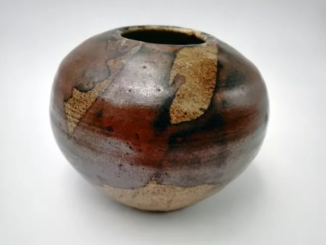 CHARMANT VASE BOULE EN GRÈS signature à identifier DJO ?