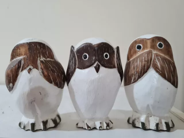 3 Wise Owls. Indoor Ornament Figurine Owl Set. Hear, See Speak No Evil.