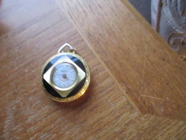 pendant cardinal pocket watch