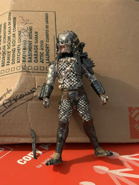 Elder Predator 2 Model - damaged