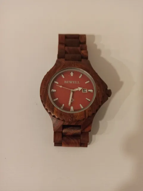 Orologio in legno BEWELL mai utilizzato