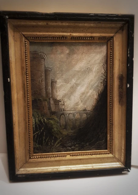 Tableau ancien huile sur bois avec encadrement dorée . très beaux paysage 