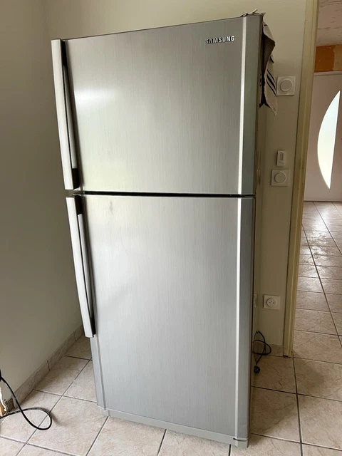 Réfrigérateur SHARP 2 portes 765 litres SJ-SR765-SS3