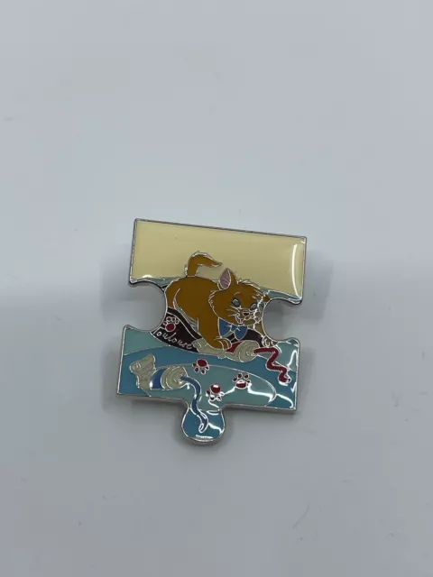 Loungefly Disney Cats Puzzle Blind Mystery Pin - OLIVER - Opened