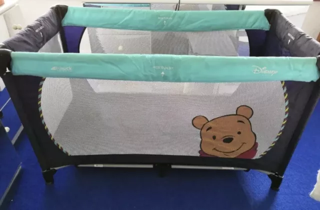 Hauck Dream and Play Winnie the Pooh travel cot