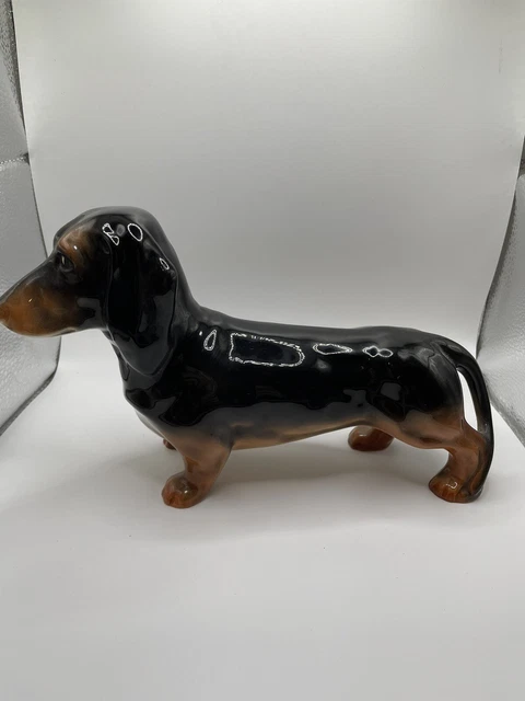 BESWICK DACHSHUND BLACK And Tan Sausage Dog Ornament Figurine