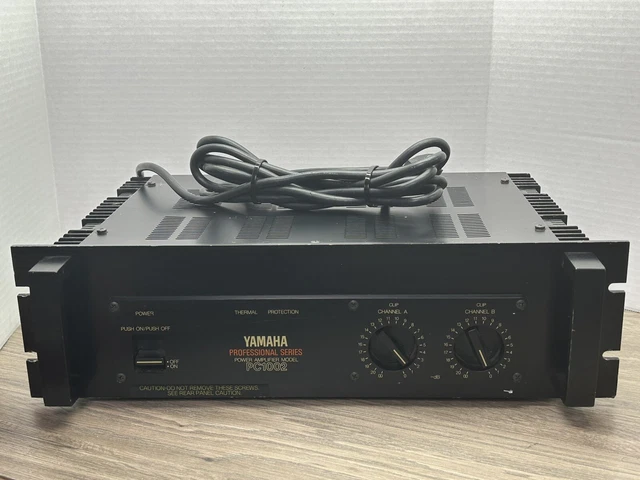 YAMAHA プロフェッショナルシリーズ パワーアンプ PC-1002 ☆ YAMAHA