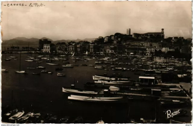 CPA Les Bords de la Riviere - CANNES - Le Port et le Suquet (351552)