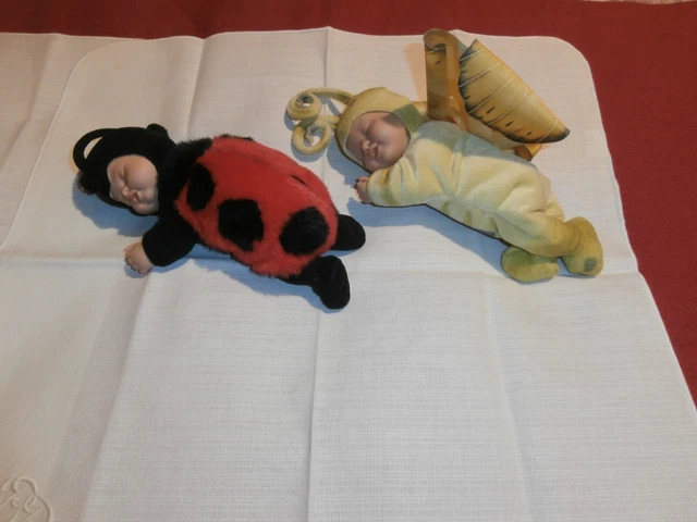 Lot Deux Bebes Anne Geddes (Genre Corolle Berchet) Coccinnelle Et Papillon Jaune