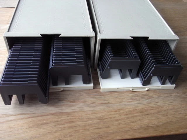 Diakästen Diamagazine Diaboxen, zwei Kästen mit je zwei Magazinen für 50 Dias