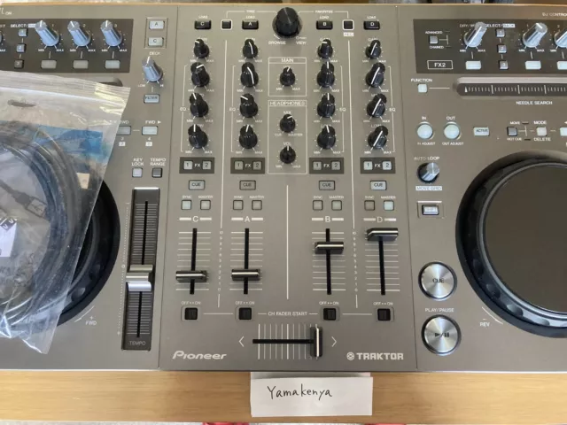 Pioneer DDJ-T1 DJ Controller TRAKTOR 4-Channel 4-Deck 4ch USB Tested No box Used Pioneer DDJ-T1 DJ Controller TRAKTOR 4-Channel 4-Deck 4ch USB Tested No box Used