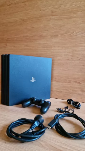 Sony PlayStation 4 Pro 1TB Console con Controller - Nera