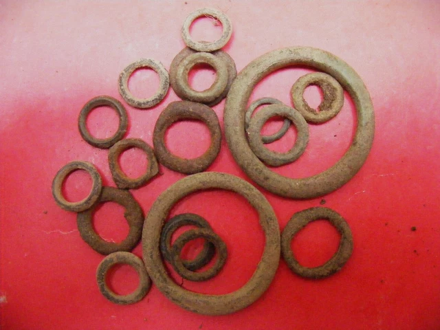 Lot D'anneaux N Bronze Et En Potin A Restaurer Lot D'anneaux N Bronze Et En Potin A Restaurer