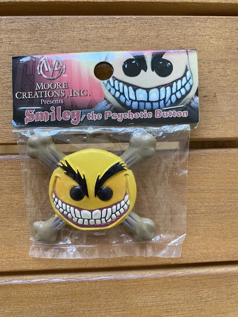Smiley Button/Badge/pin Chaos Comics/Lady Death/Evil Ernie Moore