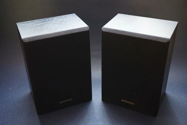 Lot 2 enceintes noires SABA modèle CE9930 2 Way Speaker 35W 39