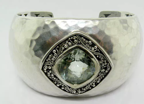 LOIS HILL STERLING SILVER HAMMERED CUFF BANGLE BRACELET with GREEN GARNET LOIS HILL STERLING SILVER HAMMERED CUFF BANGLE BRACELET with GREEN GARNET