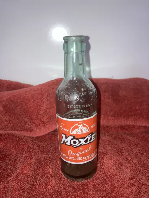 Vintage Green 7 OZ bottle Moxie soda 1954 Boston bottle, As Found