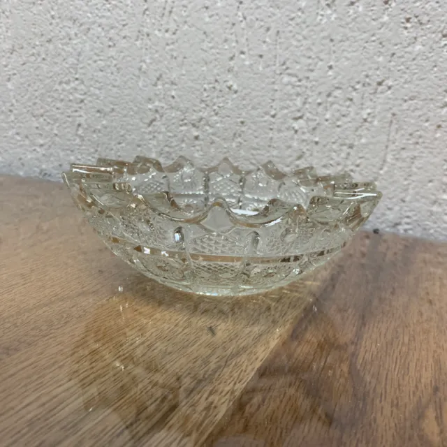 Kristallschale mit Zackenrand Glas transparent Durchmesser ca.16,5 cm