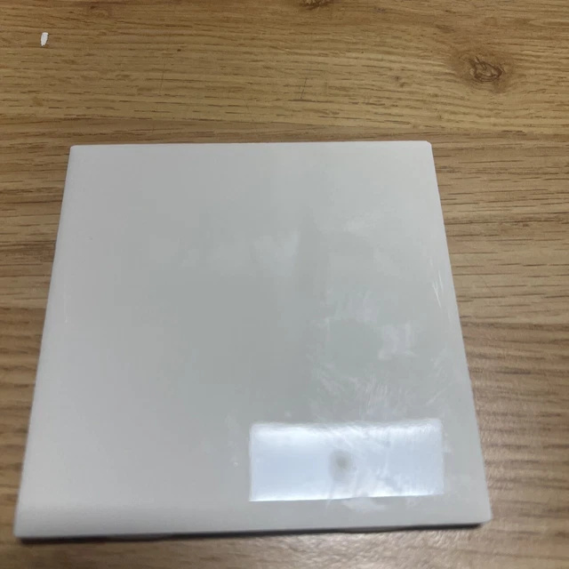 1 American Olean biscuit white 4.25 in glossy ceramic subway tile