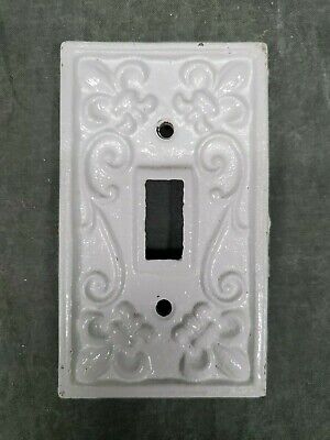 Vtg Victorian Fleur de Lis Heavy Cast Iron Light Switch Wall Plates White Single
