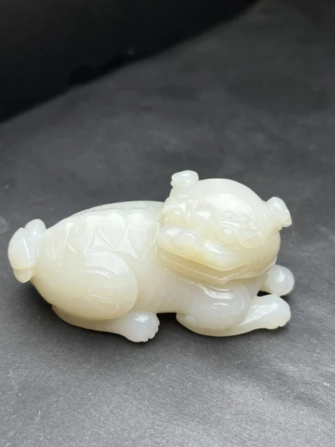 Chinese Exquisite Handmade Lion carving Hetian Jade Statue