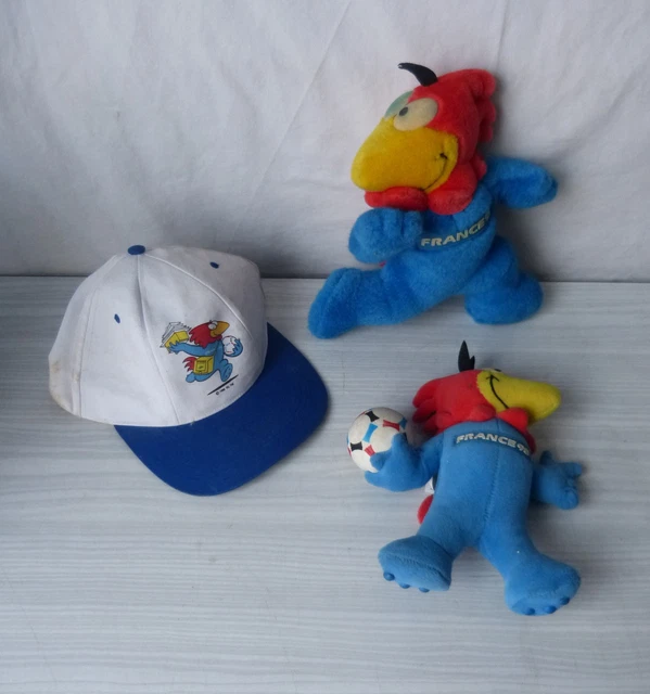 Objets de collection sur le football taille unique