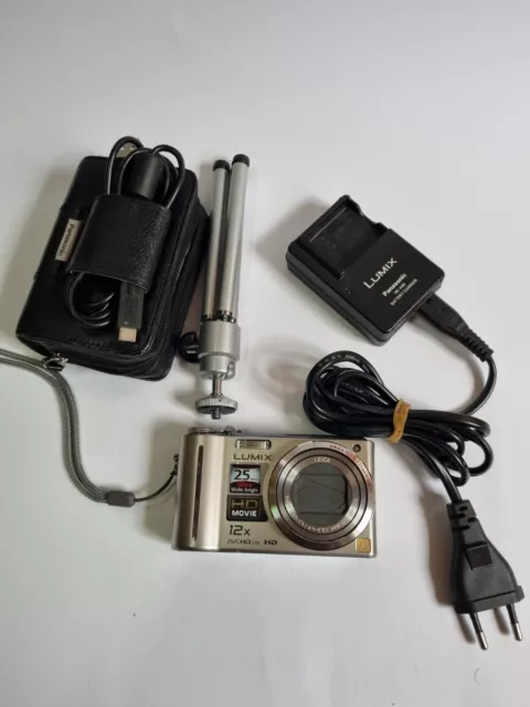 Panasonic LUMIX DMC-TZ7  10.1 MP Digitalkamera - Silber