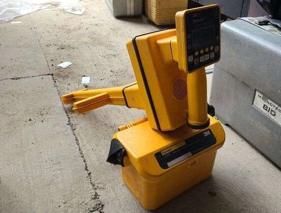 3M DYNATEL 2550 CABLE PIPE LOCATOR With 2550U Transmitter