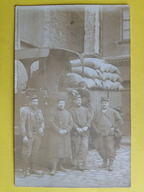 Carte Postale Photo Guerre CAMION MILITAIRE SOLDATS Uniforme du ? ème Régiment
