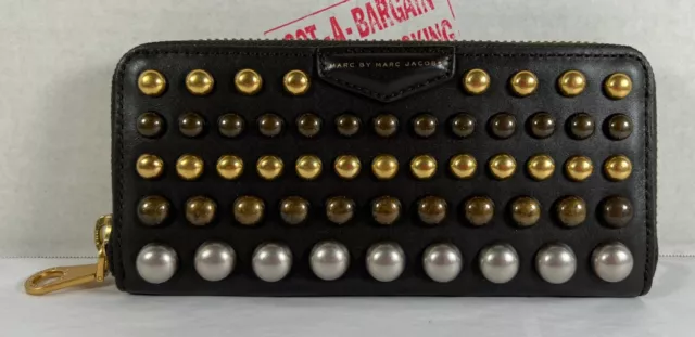 Marc by Marc Jacobs Licorice Brown Leather Studded Thunderdome Wallet Clutch Marc by Marc Jacobs Licorice Brown Leather Studded Thunderdome Wallet Clutch