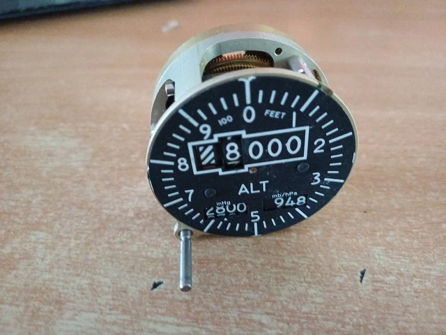 AIRCRAFT PARTS VARIOUS COCKPIT INSTRUMENT PANEL ALTIMETER DIAL & FRONT ...