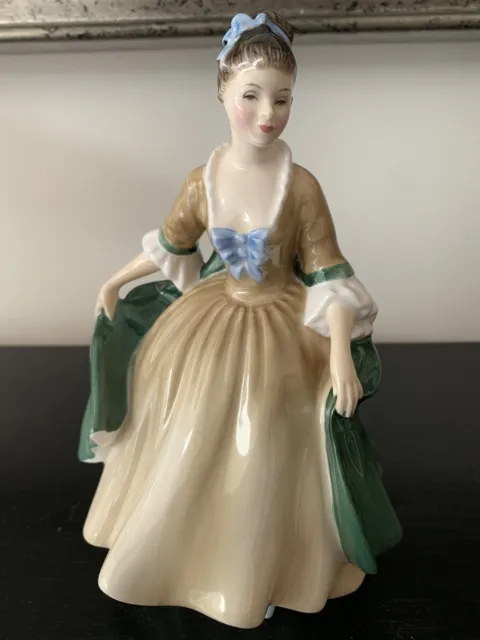Royal Doulton Elegance HN2264 Figurine c1960