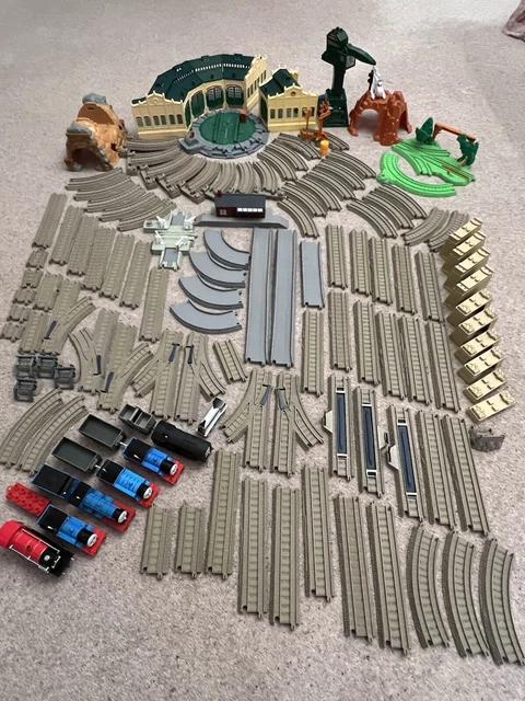 Trackmaster Set Lower **THOMAS THE TANK ENGINE TRACKMASTER SET~MOTORISED, TIDMOUTH SHEDS ...