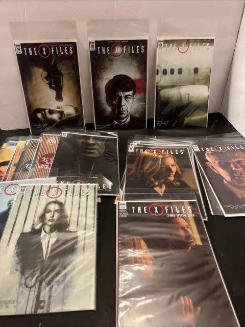 The X-Files Comics Lot 22 Comic Books Including Christmas Special