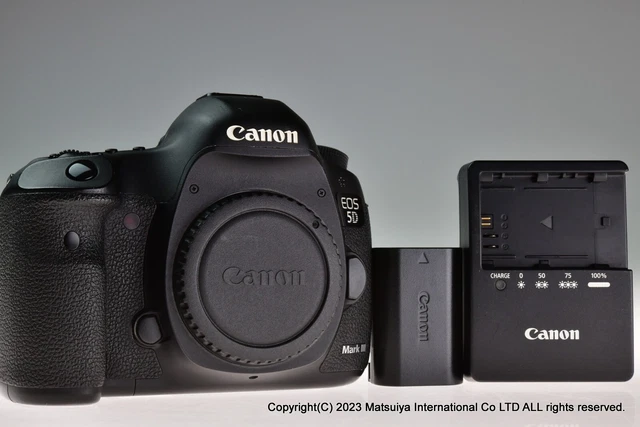 Canon EOS 5D Mark III 22.3MP Digital Camera Body Excellent