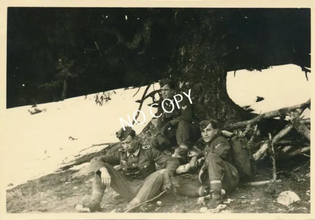 Foto WK 2 Soldaten Wehrmacht Vormarsch Ost Ruhepause Polen Polska A1.78