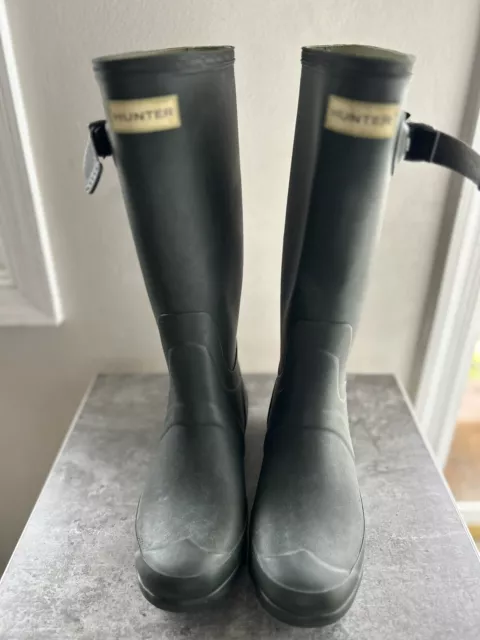 Hunter Boots Womens Field Huntress Dark Olive Green Rainboots Size US 7