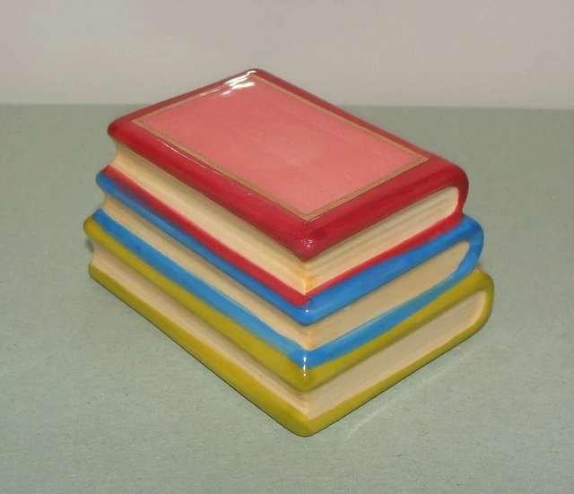 Mini Décoratif Nora Fleming - Pile De Livres En Céramique, Fini Brillant, Multicolore - Neuf Sous Boîte, Fait Aux USA